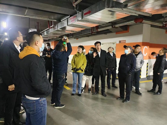 福泽上豪苑 地库参观1.jpg